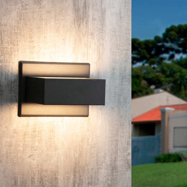 Outdoor Wall Light/ Path Light